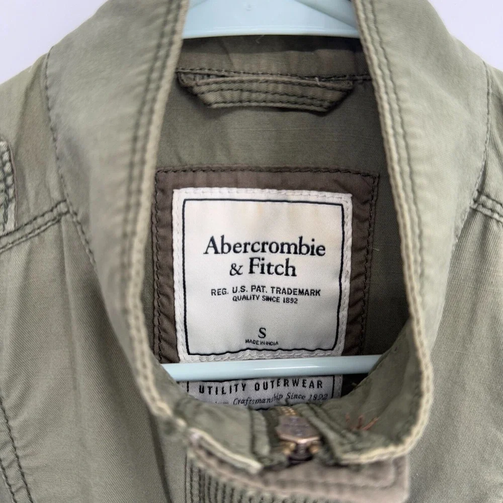 Abercrombie & Fitch Womens Utility Outerwear Vest Size Small Green‎ Sleeveless